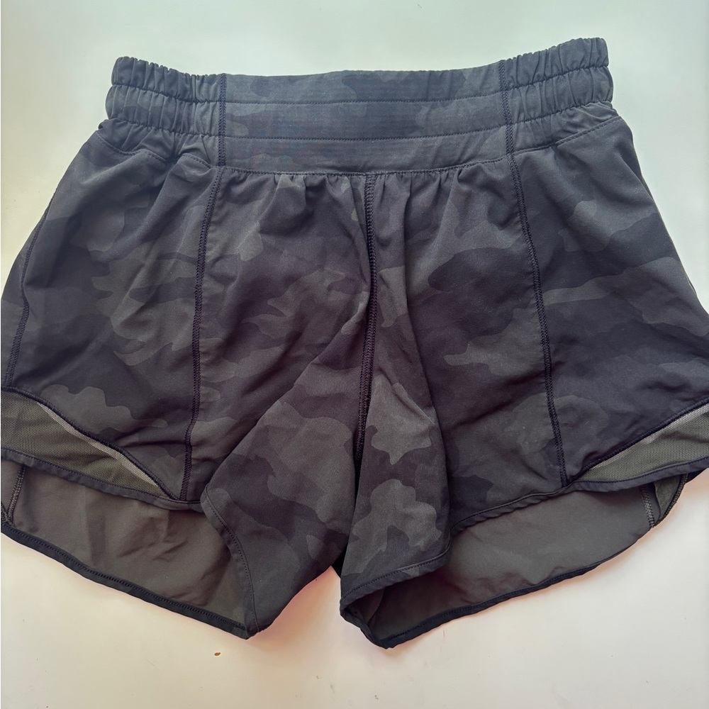 Lululemon Camo 4” Hotty Hot Shorts